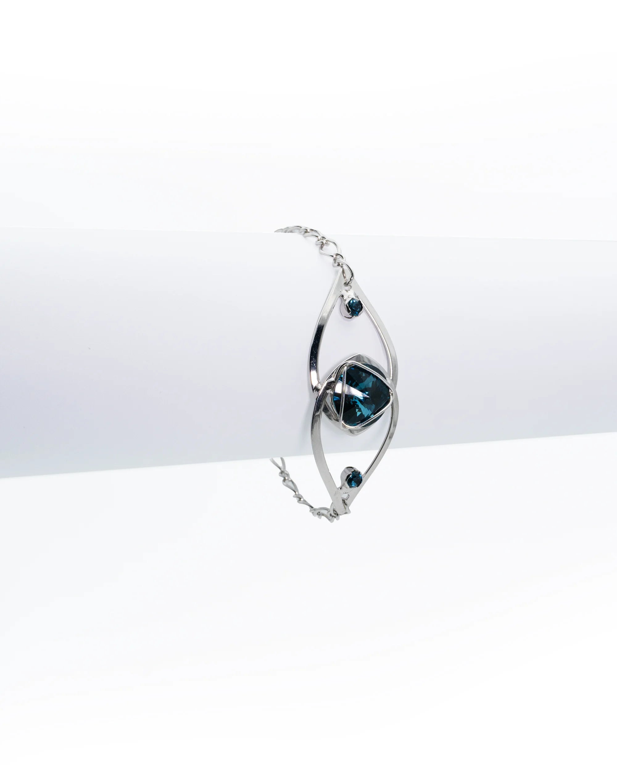 Malú narukvica Adele